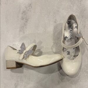 Girls White Patent Leather Shoes with Butterfly Accent
